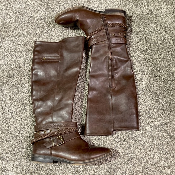 Lightly worn Rampage size 7.5 - Picture 2 of 2